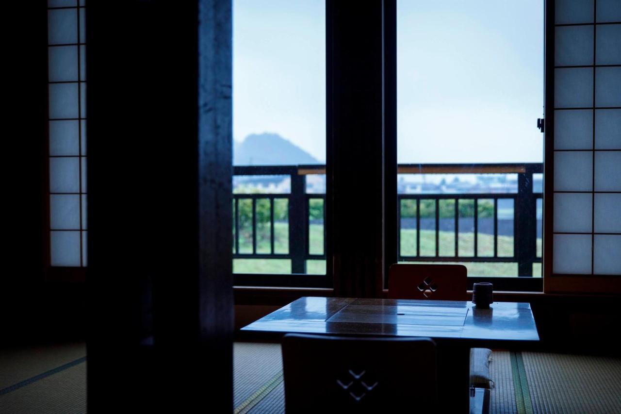 Busuitei Hida Bagian luar foto